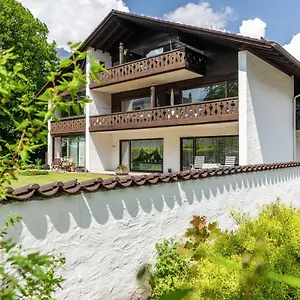 Johannas Alm Apartment